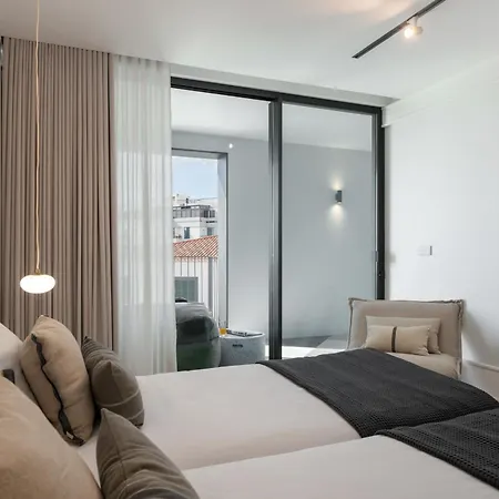 Savoy Insular V By An Island *