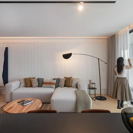 Savoy Insular V By An Island