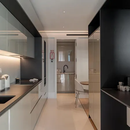 Savoy Insular V By An Island *