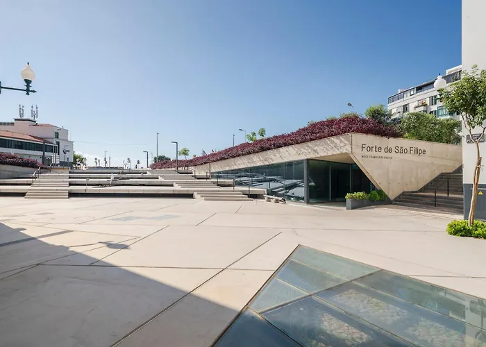 Savoy Insular V By An Island * Funchal (Madeira)