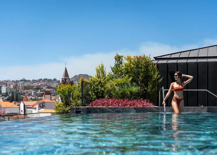 Savoy Insular V By An Island * Funchal (Madeira)