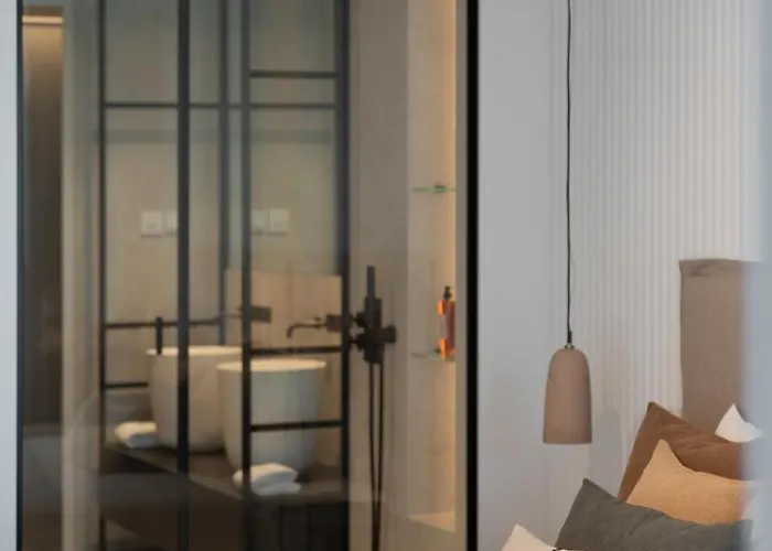 Savoy Insular V By An Island *